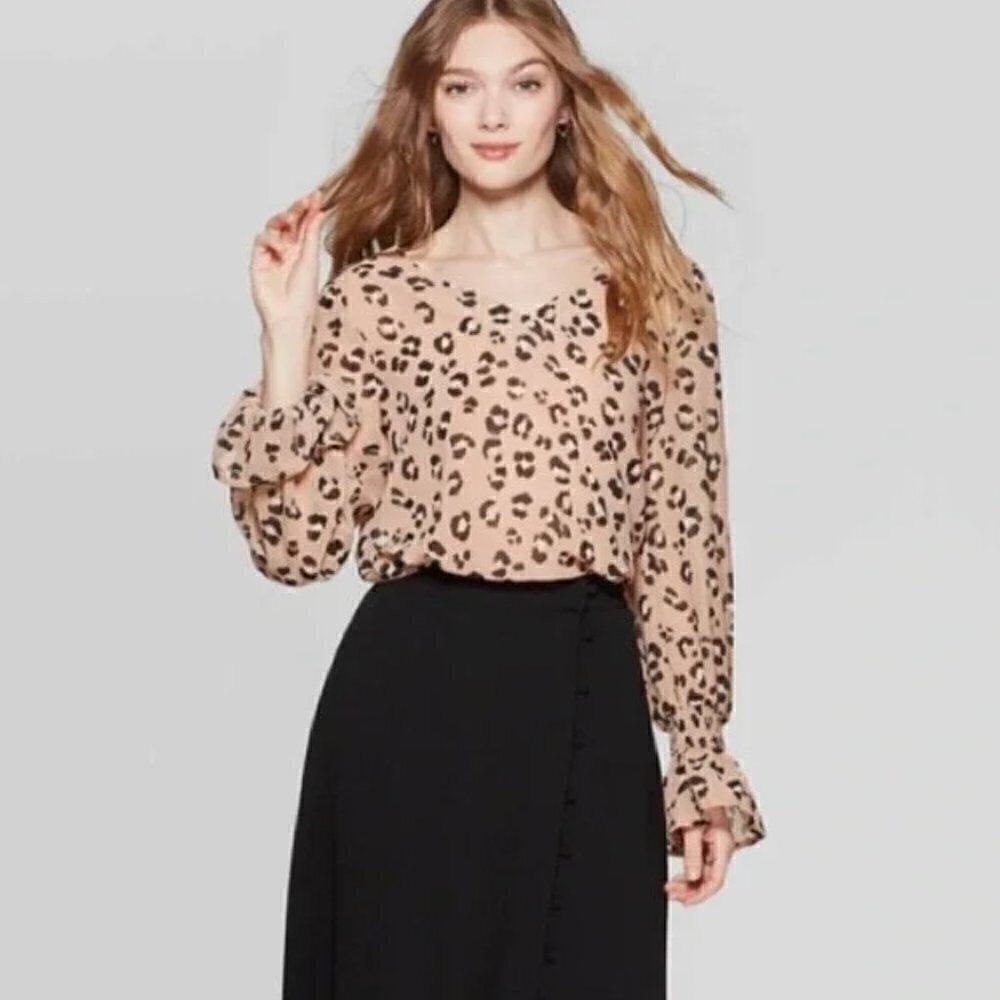 A New Day Leopard Print Bell Sleeve Blouse Size Large - Picture 2 of 10